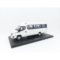 IVECO DAILY MINIBUS NP...